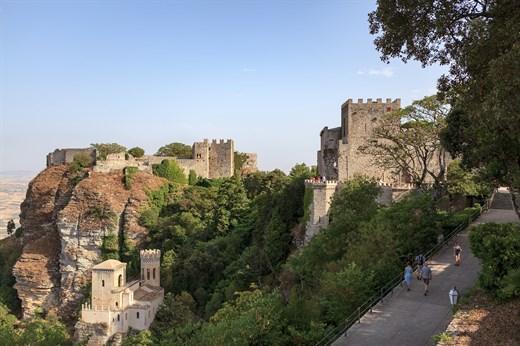 Unique Sicilian architecture and 11 castles you don’t want to miss