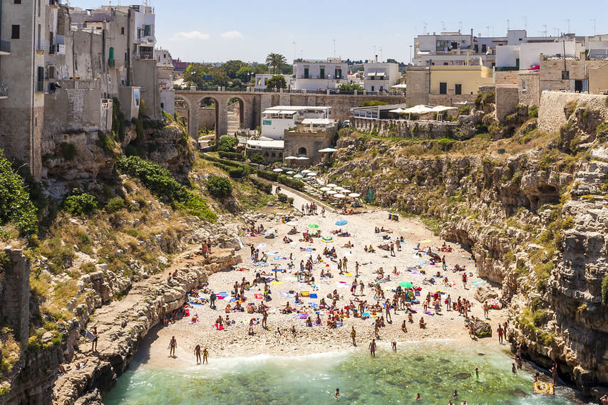 img:https://www.thethinkingtraveller.com/media/Blog%20Images/New%20Folder(3)/New%20Folder/Polignano%20a%20Mare.jpg