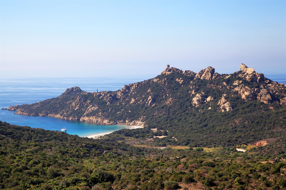 img:https://www.thethinkingtraveller.com/media/Resized/Corsica%20various/Beaches/Roccapina/1000/TTT_Corsica_Roccapina_APR21_01.jpg