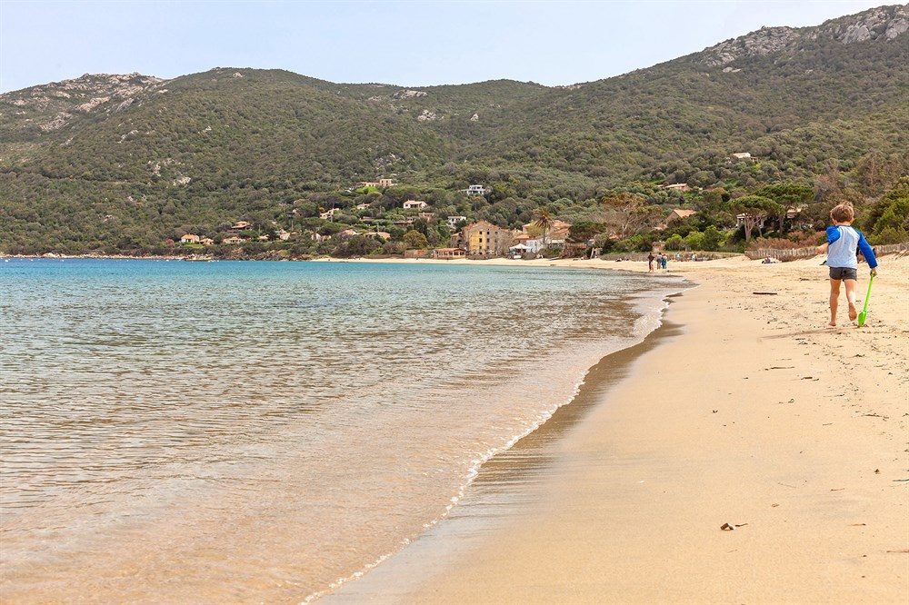 img:https://www.thethinkingtraveller.com/media/Resized/Corsica%20various/Towns%20and%20places/Campomoro/1000/TTT_Corsica_APR18_67.jpg