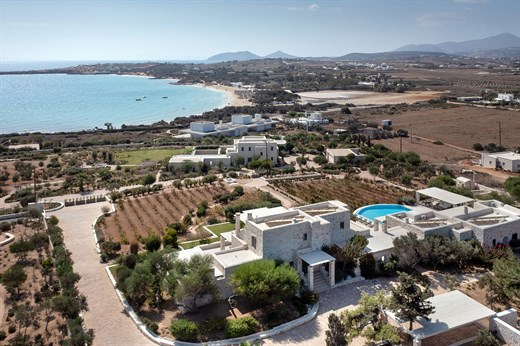 Brillane, luxury villas on Paros, the Cyclades, Greece - The Thinking ...