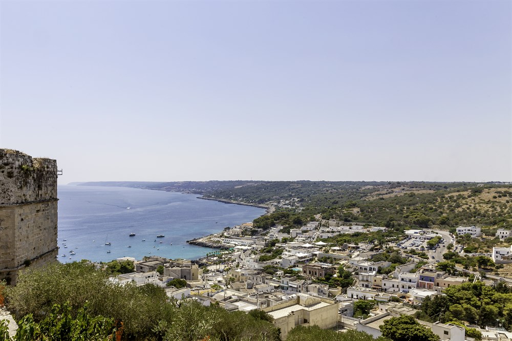 img:https://www.thethinkingtraveller.com/media/Resized/PUGLIA%20local%20areas/castro/Castro%20-%20Chiara%20Cochi%20-%20agosto16/1000/Think_Puglia_Castro_agosto16_LR_15.jpg