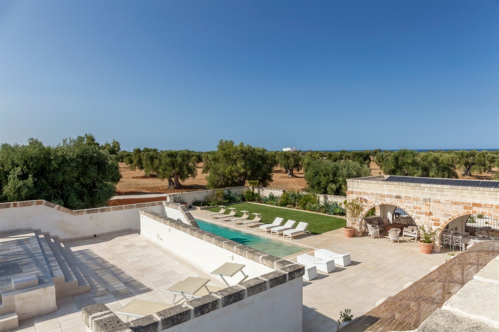 img:https://www.thethinkingtraveller.com/media/Resized/PUGLIA%20villas/Palombara%20Piccola/1000/TTT_Puglia_Masseria_Palombara_Piccola_SEPT17_76.jpg